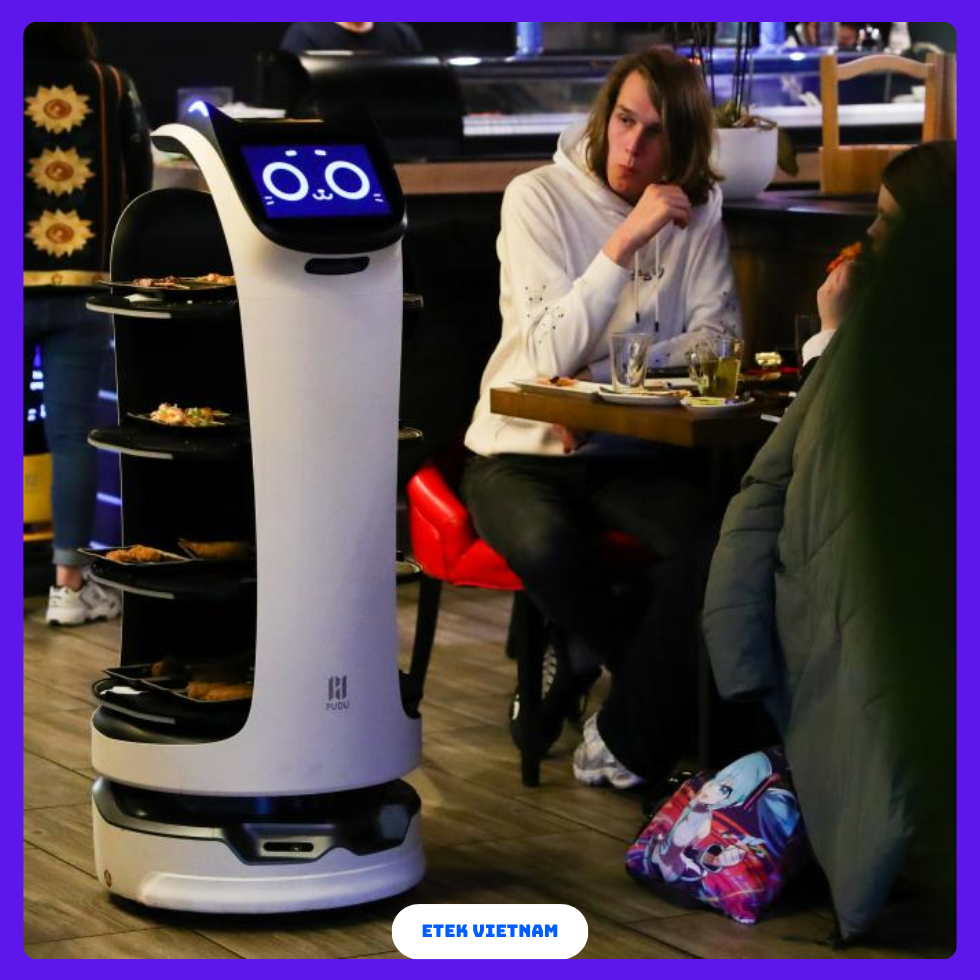 5 THÀNH CÔNG ROBOT PHỤC VỤ KHI CHUỖI NHÀ HÀNG ÁP DỤNG