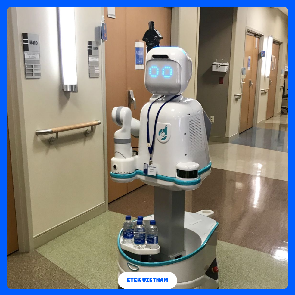 ROBOT VẬN CHUYỂN THUỐC VÀ VẬT TƯ